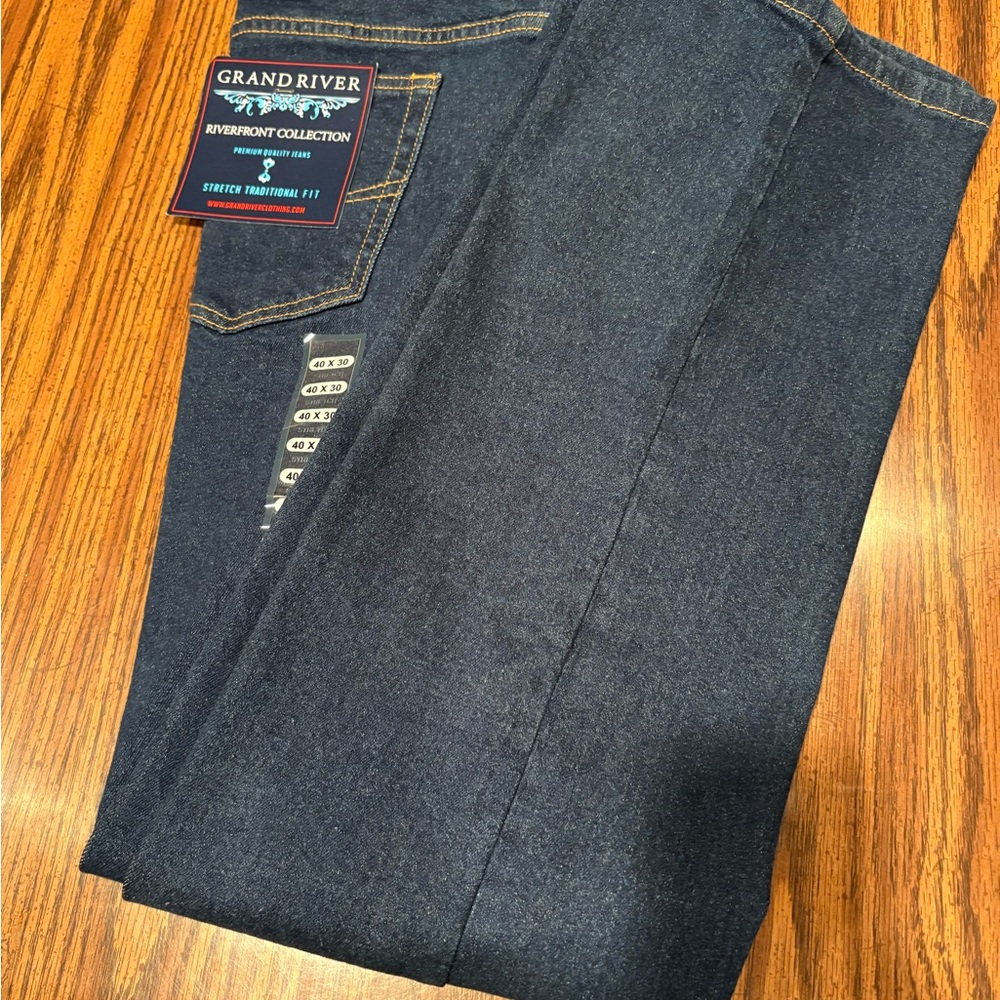 Men's Classic Blue Straight Jeans 40W30L NWT